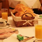 Hauserhof Гостевой дом *