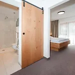 Hauserhof *